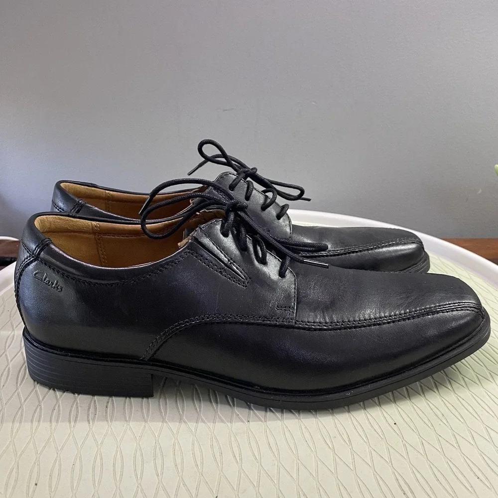Ckarks Men's Tilden Walk Oxford Loafer. Black Leather Dress Shoes‎ Sz. US 9